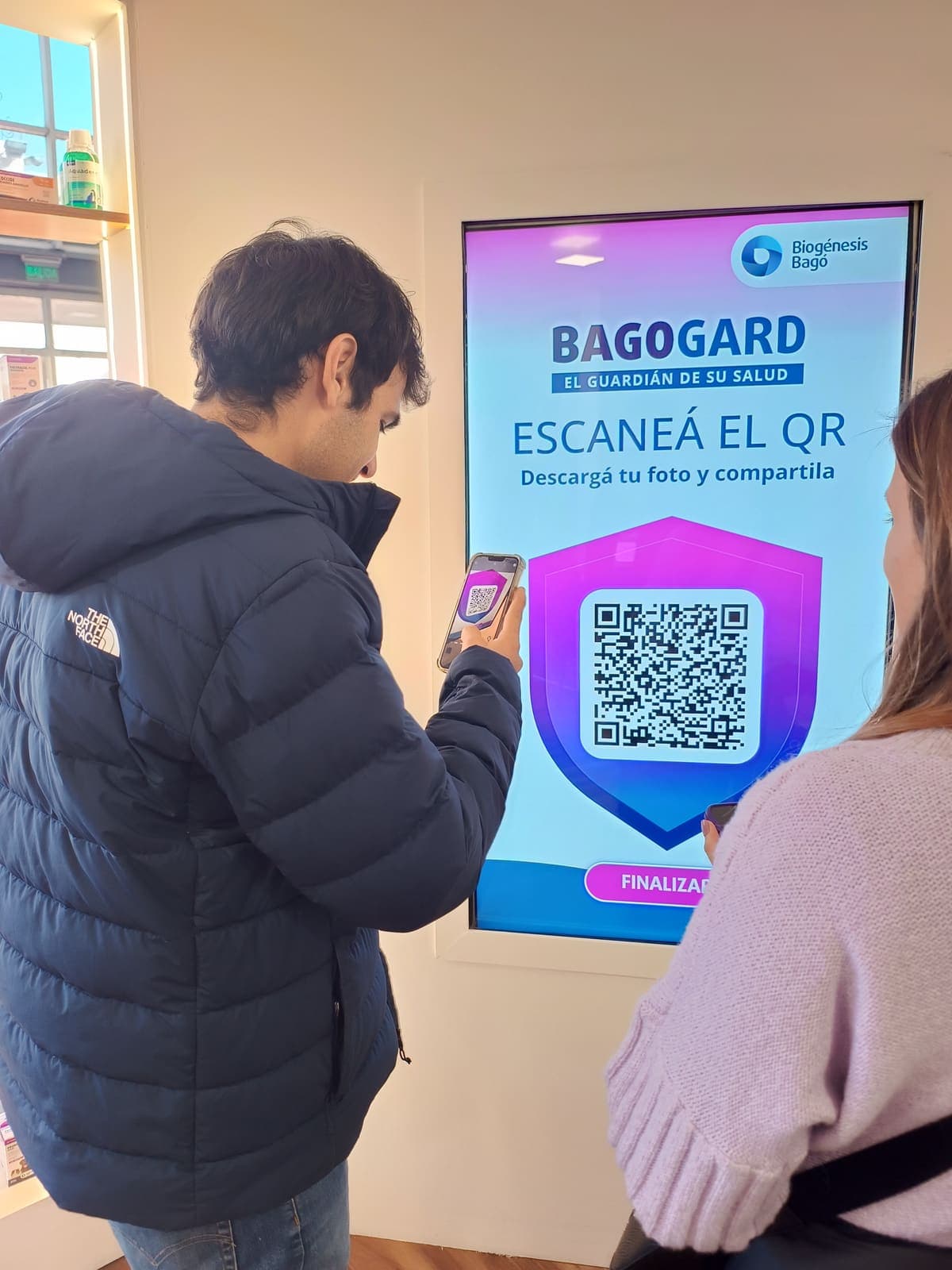 Entrega de fotos con QR · Bagó
