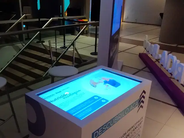Catálogo interactivo en mesa